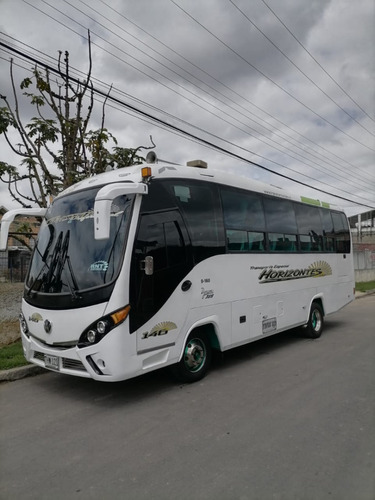 Buseta Volkswagen Jgb (2018) Y Buseta Hino Jgb (2017)