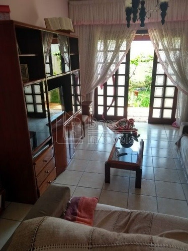 Imagem 2 de 6 de Venda De Casas / Padrão Na Cidade De Araraquara 8503