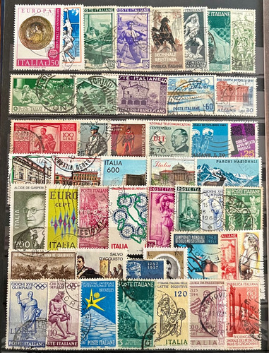 Italia - Lote De 46 Sellos - Temas Diferentes  P836