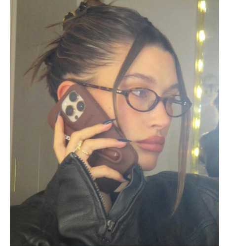B // Rhode Funda Para iPhone + Labial Rhode Incluido