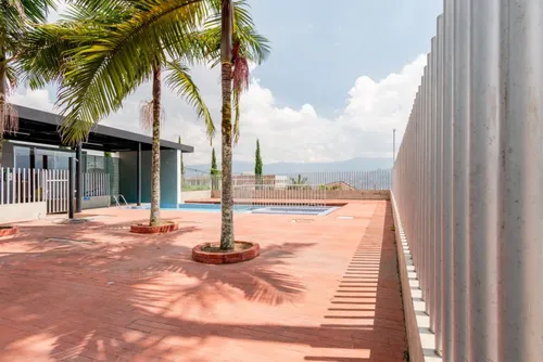 Casa En Venta En La Estrella. Cod V4036