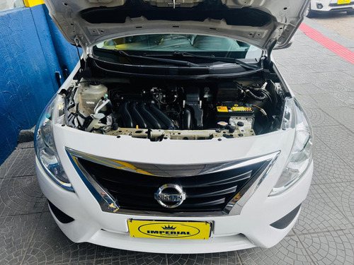 Nissan Versa 16SV CVT