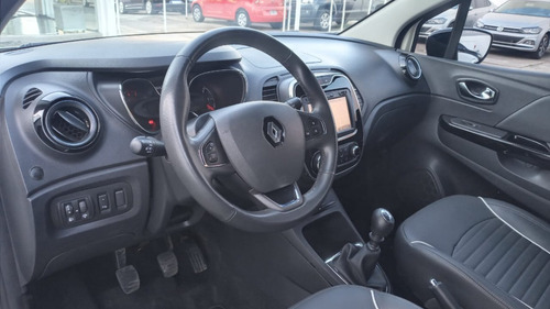 Imagen 8 de 15 de Renault Captur 2.0 Intens Manual