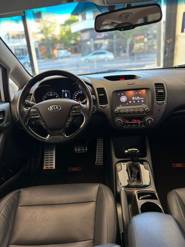 Kia Cerato 2.0 Sx At6