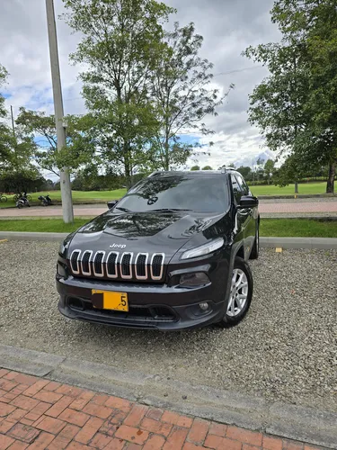 Jeep Cherokee 3.2 Longitude
