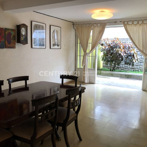 Imagen 2 de 10 de Townhouse Conj. Res. Pie De Monte, Av. Los Próceres