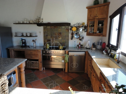 Imagen 13 de 30 de Chalet De 1.800m2, 4 Dormitorios Y Piscina En Pinares, Punta Del Este