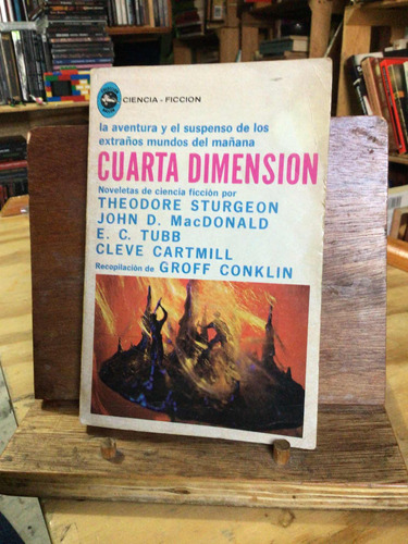 Cuarta Dimensión. Primera Edición