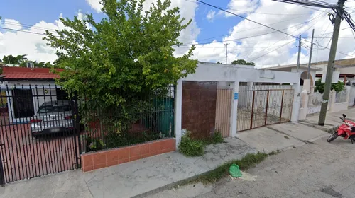 Casa En Venta En Colonia Centro Obrera, Mérida, Yucatán. Af*
