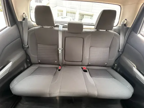 Nissan Frontier 2.5 Le Mt
