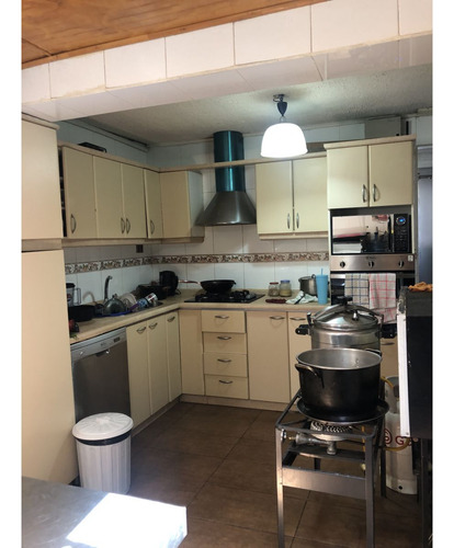 Vende 2 Casas Total 6 Dorm, 3 Baños, 2 Cuadras Metro El Bosq