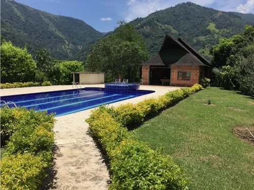 Permuto Con Piscina Caballerizas Cancha Jacuzzi Kiosco Gym Billar Lujo