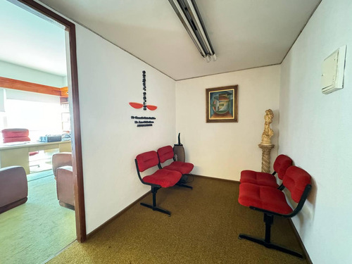 Venta Oficinas En Galeria Rosario. Centro, Rosario
