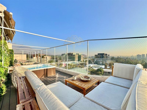 Departamento Penthouse En Venta De 2 Dorm. En Vitacura