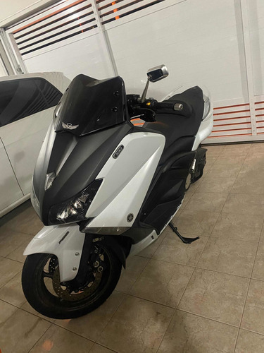 Yamaha T-max 530