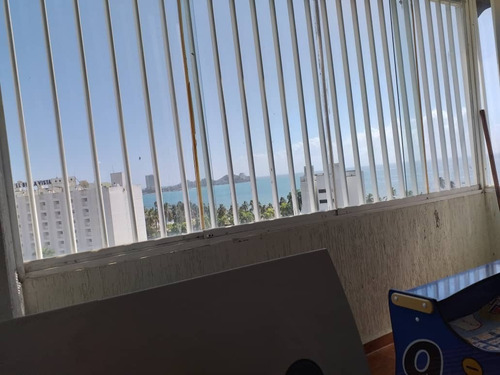 Imagen 5 de 8 de Penthouse Res. Av. Santiago Mariño, Porlamar.