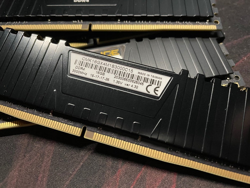 Memória Ram 4x16gb Corsair Cmk16gx4m1b3000c15 Vengeance Lpx