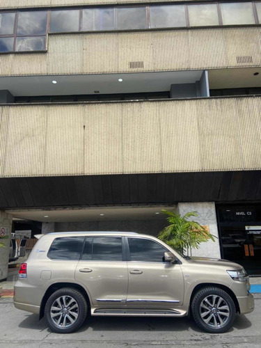 Imagen 5 de 10 de Toyota Land Cruiser Vxr V8 5.7