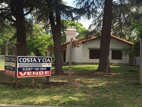 Quinta A Metros Del  Cruce Castelar, Moreno.