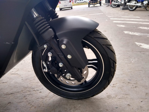 Imagen 10 de 16 de Scooter Yadea S-like Electrico