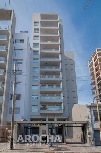 Departamento En Venta 2 Ambientes Quilmes Centro, Con Cochera