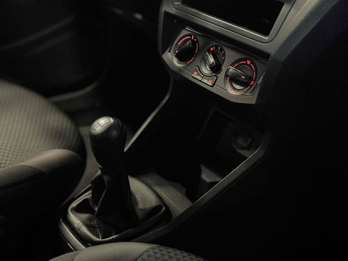 Volkswagen Voyage 1.6 MSI TOTALFLEX 4P MANUAL