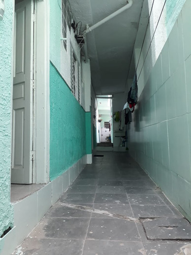 3 Comodos Joaniza (esquina Caixa) Aluguel + Água+luz: R$ 750