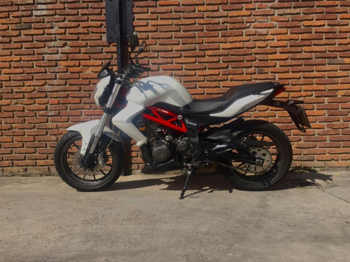 Benelli Tnt300