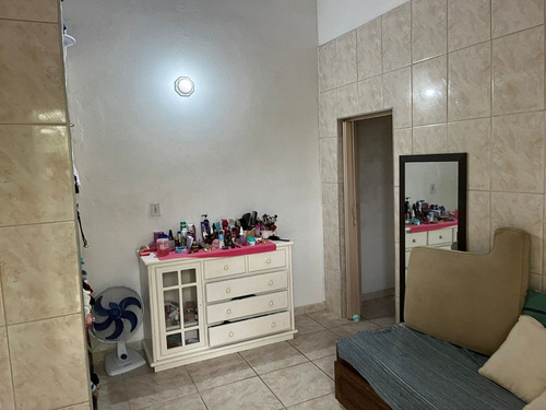 Casa Com 3 Dormitórios E Próxima De Comércios Em Itanhaém Litoral Sul De Sp