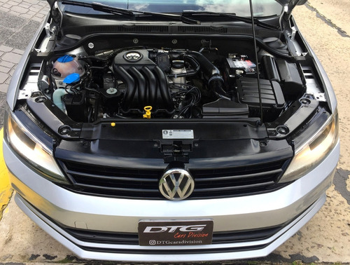 Imagen 7 de 15 de Volkswagen Vento 2.0 Summer Pack 2016 Focus 308 408 Golf Gol