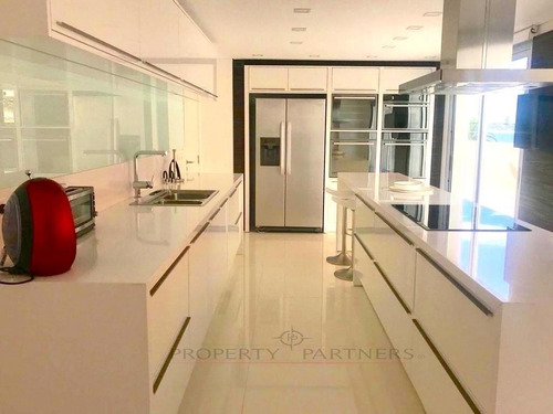 Imagen 2 de 12 de Excepcional Apartamento Frente Al Puerto, Terraza Con Piscin