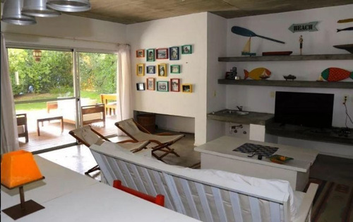 Imagen 9 de 12 de Casa En Venta De 5 Dormitorios En Montoya