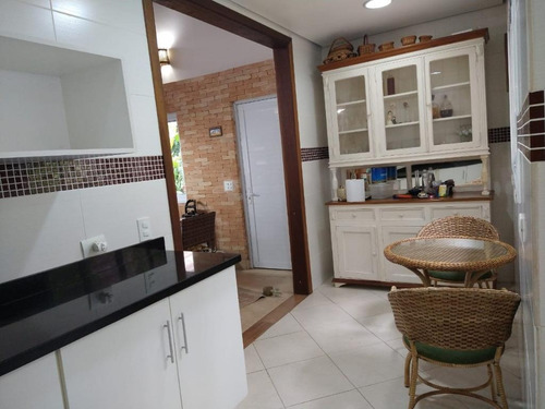 Chácara Com 3 Dormitórios À Venda, 1875 M² Por R$ 901.000 - Chácaras Uirapuru - Embu Das Artes/sp - Ch0039