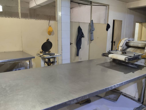 Se Vende Panadería En Los Guayos Socc