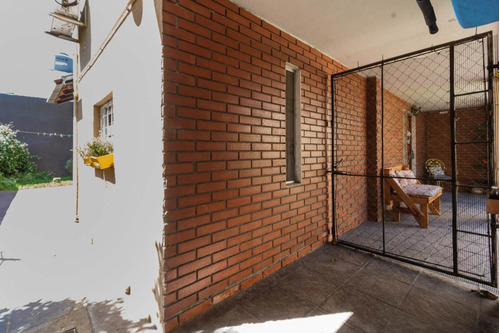 Imagen 28 de 30 de Venta Casa 4 Ambientes + Playroom / Hurlingham