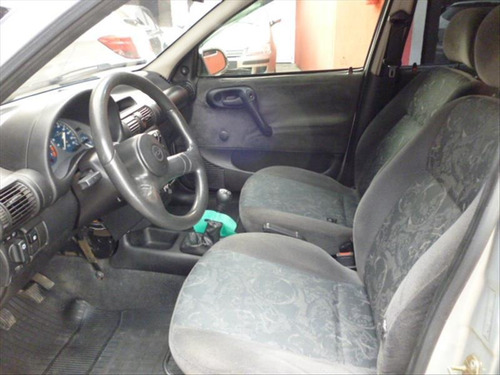 Chevrolet Corsa 1.0 Mpfi Milenium Ii Sedan 16v