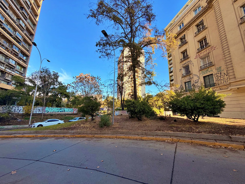 Jaime Eyzaguirre/alameda - Oficina 1er Piso 4 Privados+salon