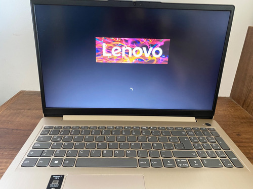 Laptop Lenovo Ideapad 3 /12gb Ram/ 256gb Disco Duro