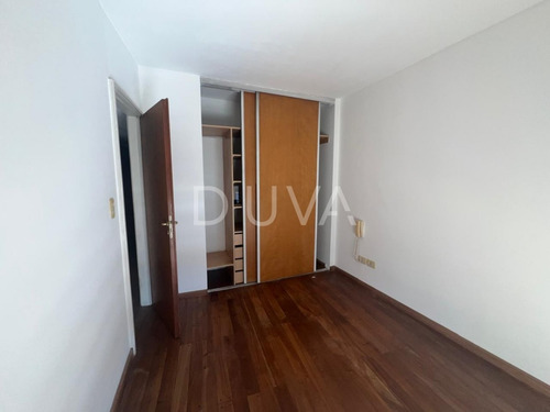 Semipiso En Edificio Building Dos Dormitorios - 44 E/ 16 Y 17 - La Plata