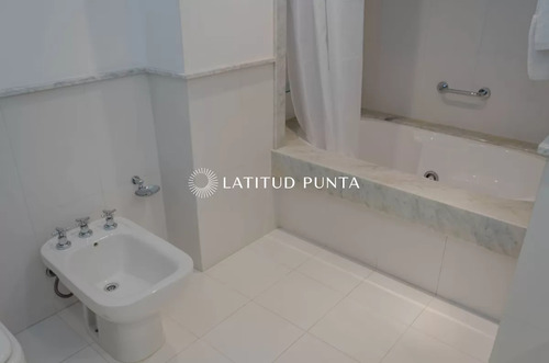 Veramansa, Apartamento De 3 Dormitorios Más Dependencia