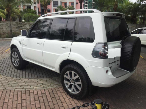 Mitsubishi Pajero Tr4 2013 2.0 Flex Aut. 5p
