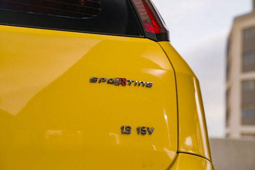 Fiat Punto 1.8 16v Sporting Flex 5p