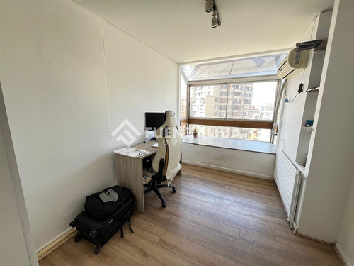 Departamento En Venta De 2 Dorm. En Providencia