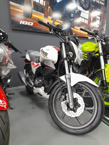 Imagen 9 de 9 de Benelli Tnt 15