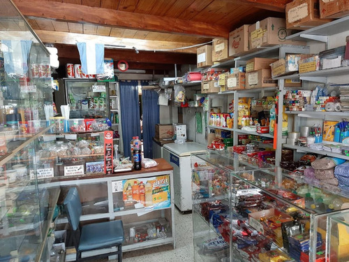 Venta Casa 2 Dormitorios C/ Salon De Ventas Excelente Sobre Avenida - Granadero Baigorria