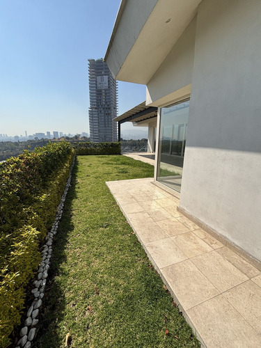 Ph En Venta Y Renta En Dos Niveles Con Terraza En Encinares