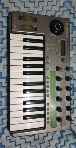 Photon X25 Alesis Usb/audio Midi Controller Sintetizador (Usado)