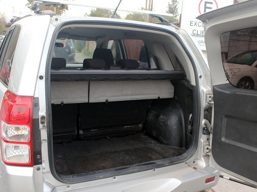 Imagen 20 de 20 de Suzuki Grand Nomade Glx Sport 2.4 Mt 2015