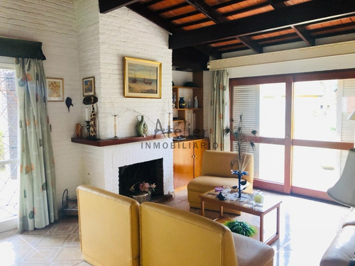 Casa Ph En Aidy Grill, De 3 Dor Mas Dependencia. A 400 M Del Mar, Consulte!!!!!!- Ref: 1033
