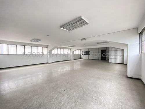 Imagen 16 de 25 de Edificio En Venta La Urbina Jesús Enrique Díaz 22-22676 Caracas